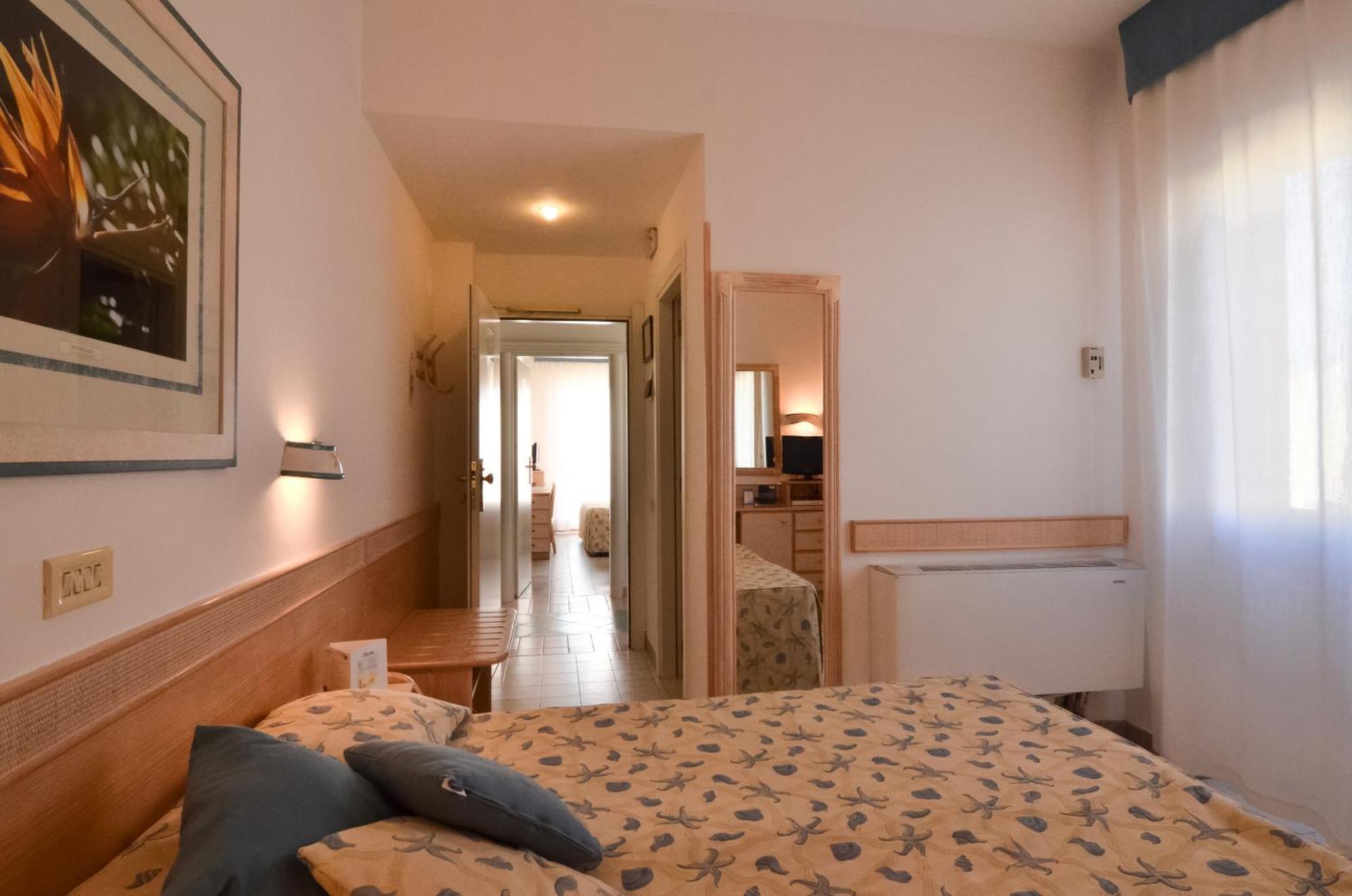 Hotel Aurora Sperlonga Ngoại thất bức ảnh